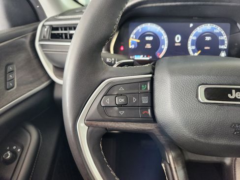 Used 2023 Jeep Grand Cherokee L Limited image 30