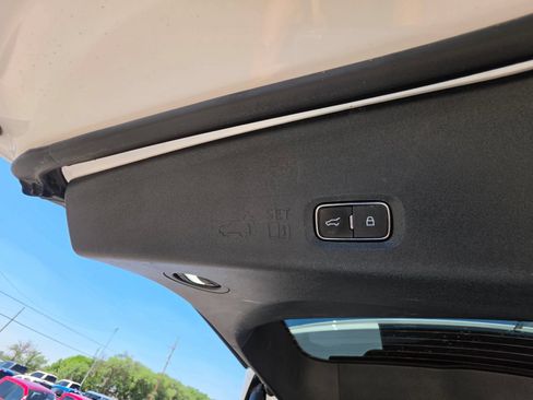 Used 2025 Ford Expedition Active AWD/4WD image 23