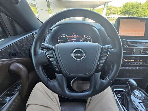 Used 2023 Nissan Armada Platinum w/ Captain's Chairs Package RWD image 21