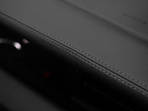 New 2025 Porsche Taycan image 26