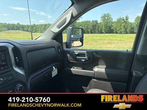 New 2025 Chevrolet Silverado 2500 Custom w/ Custom Value Package image 24