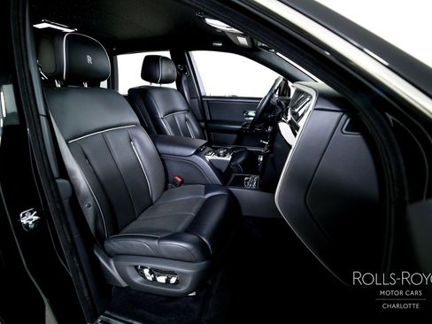 Used 2020 Rolls-Royce Phantom Sedan RWD image 35