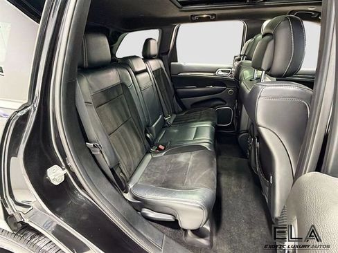 Used 2015 Jeep Grand Cherokee SRT image 26
