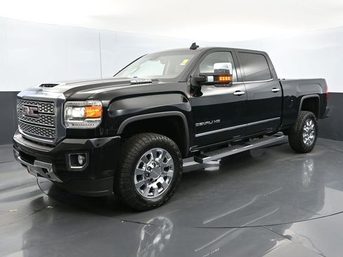 Used 2019 GMC Sierra 2500 Denali w/ Duramax Plus Package image 1