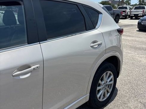 Used 2024 MAZDA CX-5 AWD 2.5 S w/ Select Package image 6