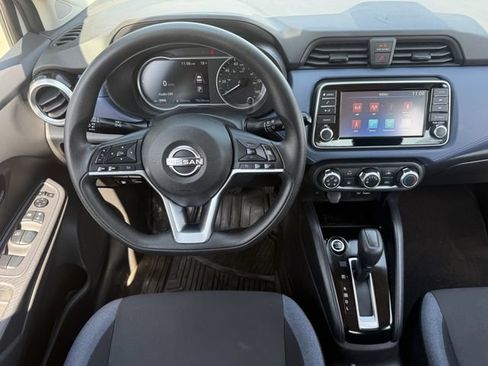Used 2023 Nissan Versa SV FWD image 10
