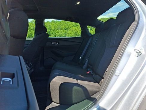 Used 2025 Honda Accord Sport image 10
