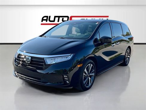 Used 2023 Honda Odyssey Touring image 3