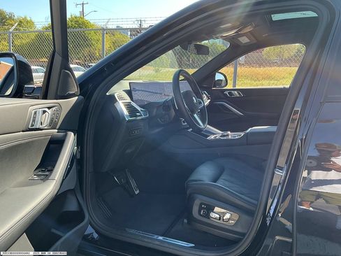 Used 2025 BMW X6 xDrive40i AWD/4WD image 8