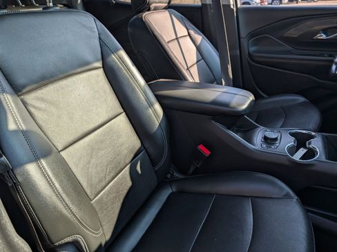 Used 2022 GMC Terrain SLT w/ Infotainment Package II image 25