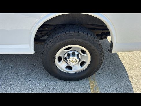 Used 2022 Chevrolet Express 2500 Extended image 20