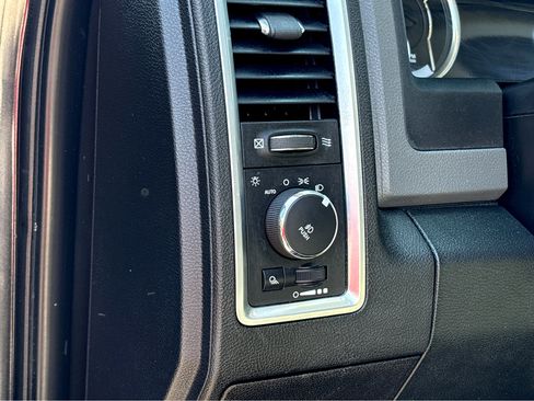 Used 2014 RAM 1500 Lone Star image 12