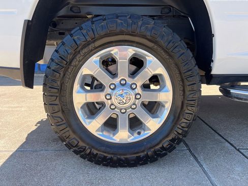 Used 2025 RAM 2500 Laramie w/ Sport Appearance Package image 10