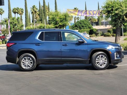 Used 2023 Chevrolet Traverse LT FWD image 4