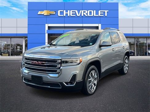 Used 2023 GMC Acadia SLT w/ Preferred Package image 4