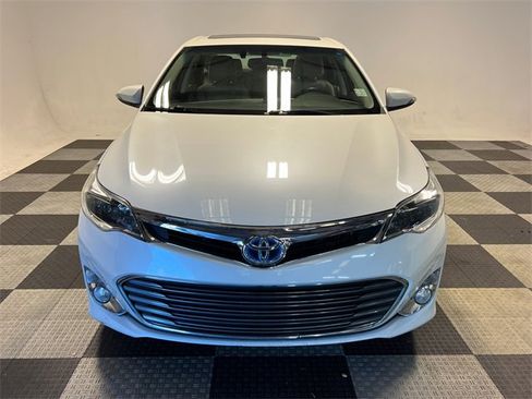 Used 2015 Toyota Avalon XLE Touring image 2
