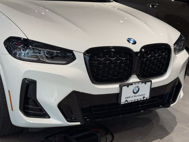 Used 2024 BMW X4 xDrive30i w/ M Sport Package AWD/4WD image 7