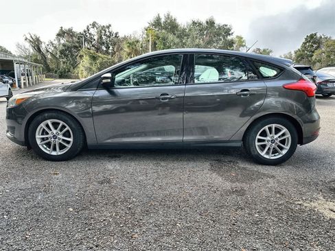 Used 2016 Ford Focus SE image 3