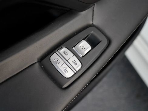 Used 2018 BMW 750i xDrive AWD/4WD image 32