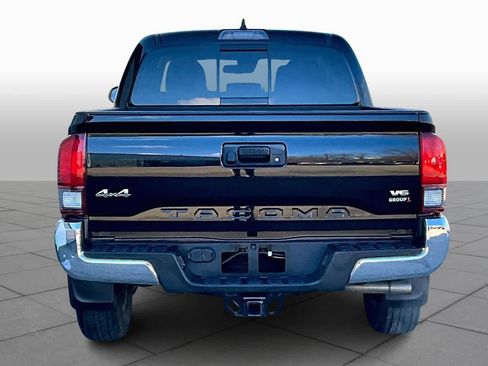 Certified 2021 Toyota Tacoma SR5 image 4