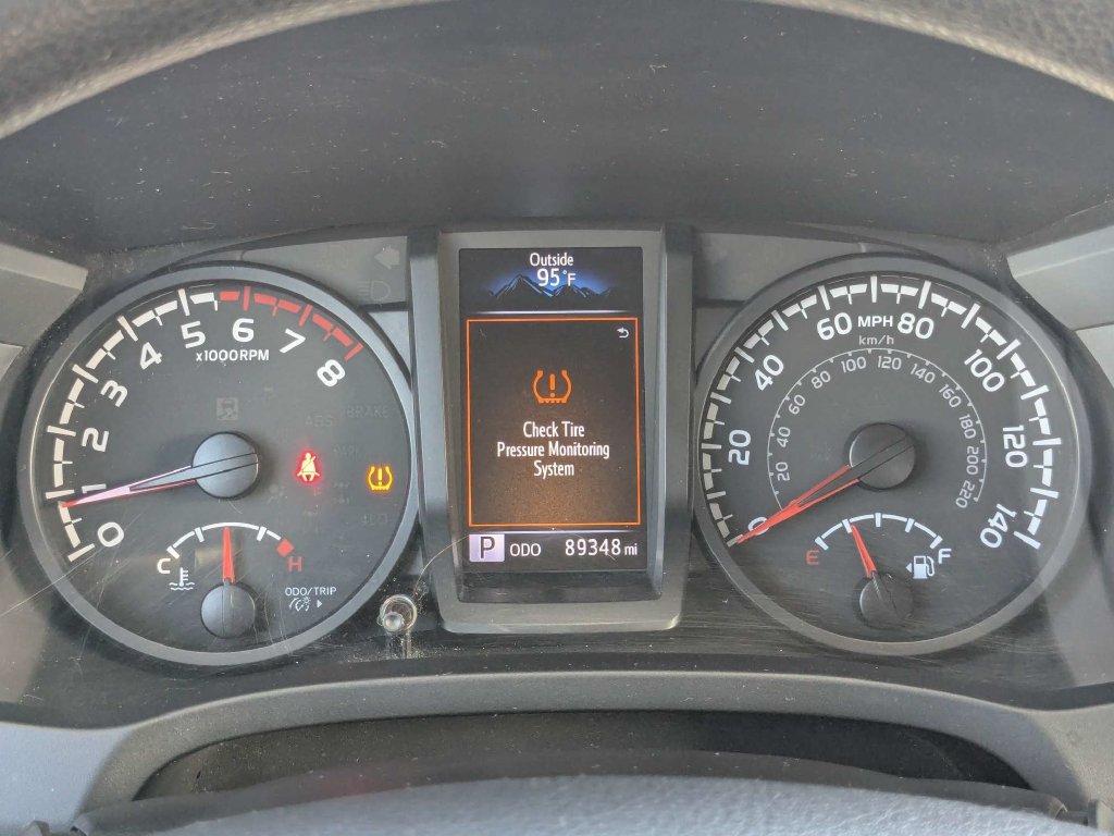 Used 2022 Toyota Tacoma SR RWD image 31