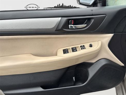 Used 2017 Subaru Legacy 2.5i Premium image 13