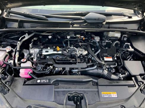 Used 2025 Toyota Prius LE FWD image 31