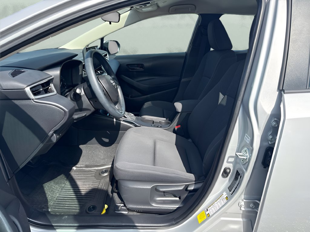 Used 2024 Toyota Corolla LE w/ LE Convenience Package FWD image 9