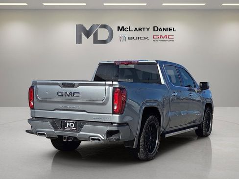 Used 2025 GMC Sierra 1500 Denali Ultimate image 5