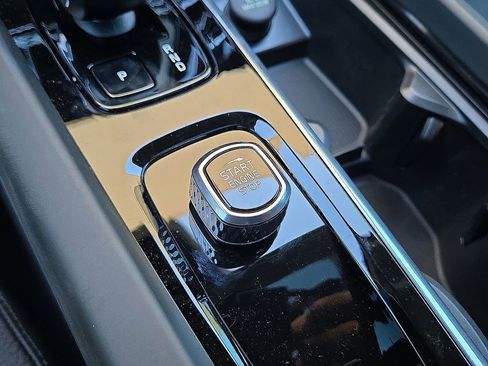 New 2026 Volvo V60 B5 Cross Country Plus w/ Protection Package Premier image 30