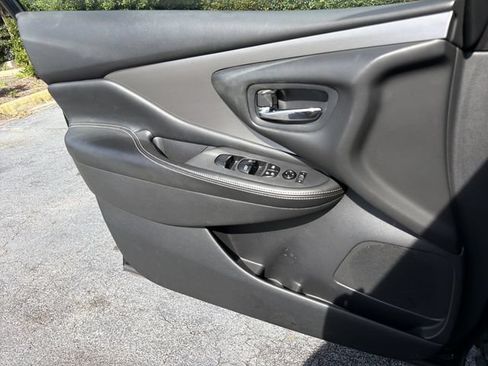 Used 2021 Nissan Murano SV FWD image 24