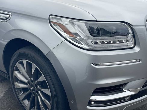 Used 2021 Lincoln Navigator Reserve w/ Luxury Package AWD/4WD image 7