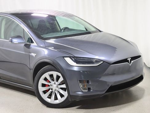 Used 2016 Tesla Model X Performance image 2