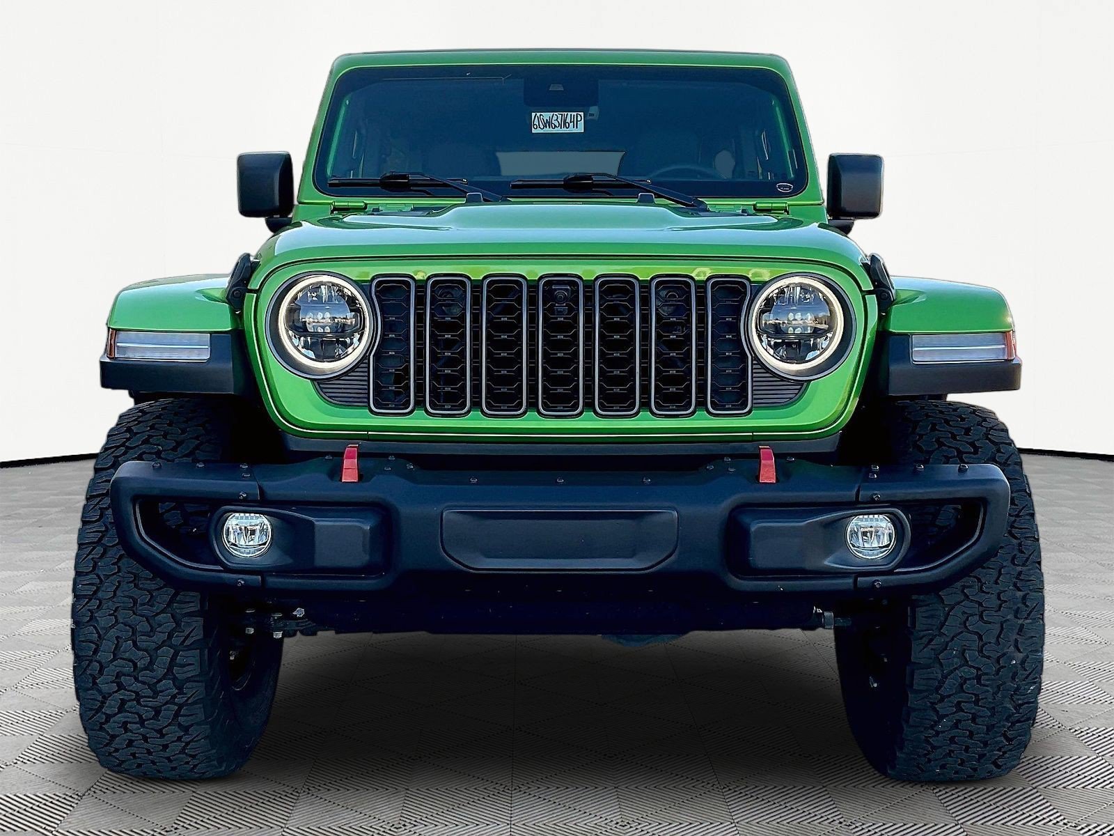 Used 2025 Jeep Wrangler Unlimited Rubicon AWD/4WD image 2