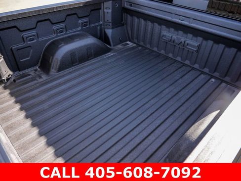 Used 2025 GMC Sierra 1500 SLT w/ SLT Premium Package AWD/4WD image 12