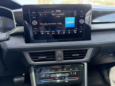 New 2026 Volkswagen Taos SE FWD image 21