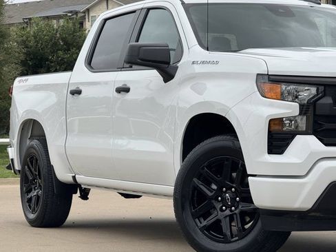 Used 2024 Chevrolet Silverado 1500 Custom AWD/4WD image 3