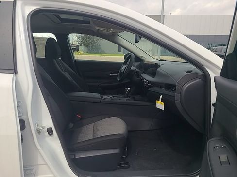 New 2026 Nissan Sentra SV w/ SV Convenience Package FWD image 22