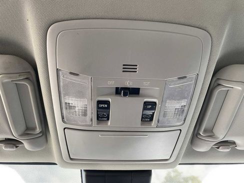 Used 2018 Toyota RAV4 XLE FWD image 36