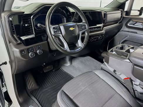 Used 2025 Chevrolet Silverado 2500 LT w/ Safety Package AWD/4WD image 7
