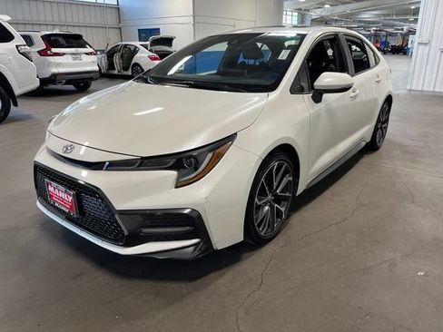 Used 2020 Toyota Corolla SE w/ SE Premium Package FWD image 7