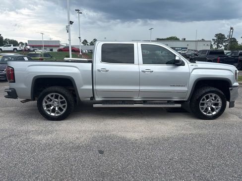 Used 2018 GMC Sierra 1500 SLT AWD/4WD image 10