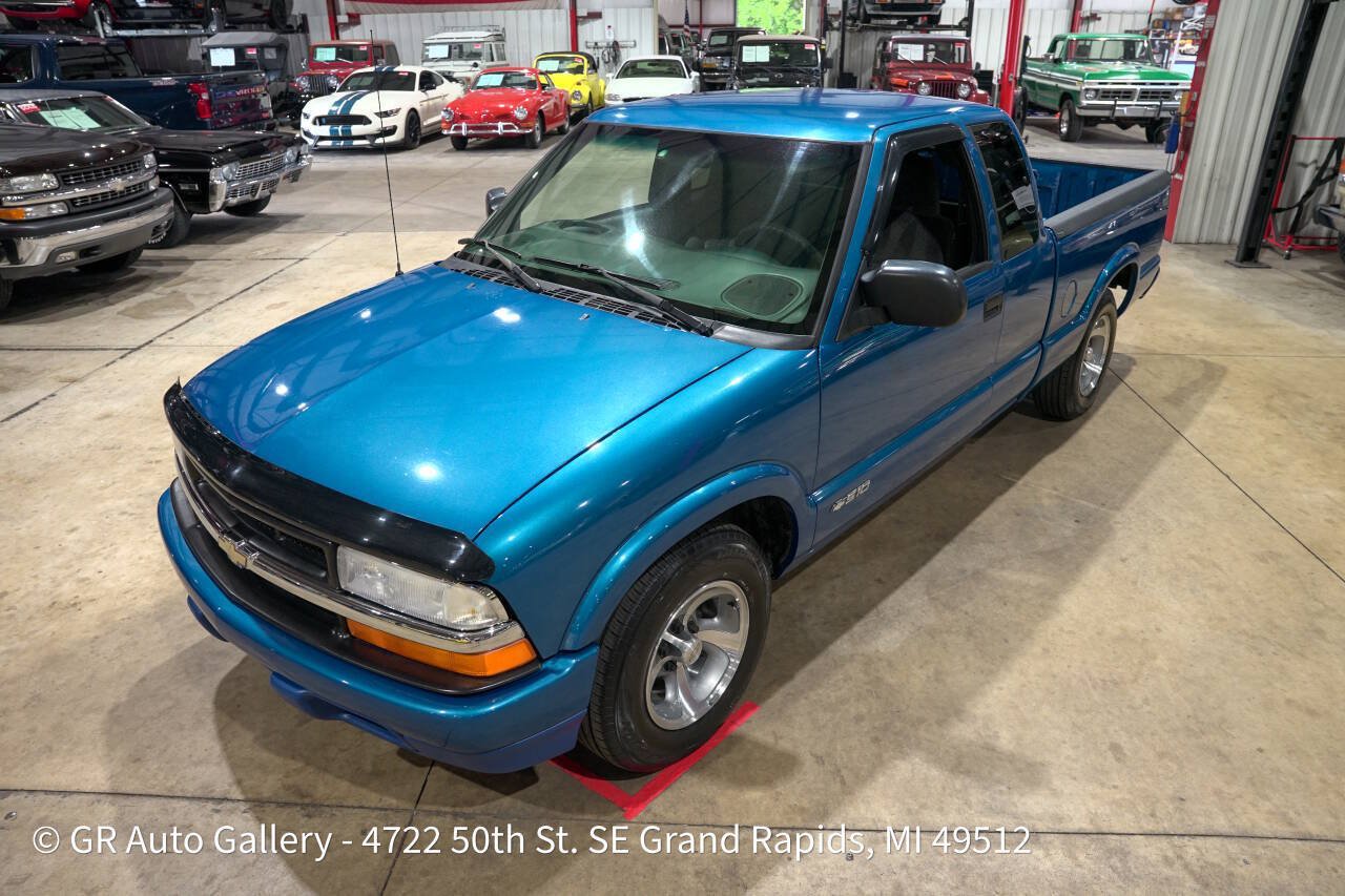 Used 2001 Chevrolet S10 Pickup LS w/ Preferred Equipment Group RWD image 15