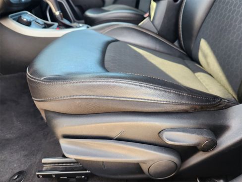 Used 2019 Jeep Compass Latitude image 24