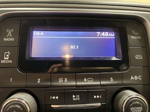 Used 2020 RAM 1500 Tradesman w/ Chrome Appearance Group RWD image 12