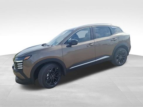 New 2026 Nissan Kicks SR FWD image 3