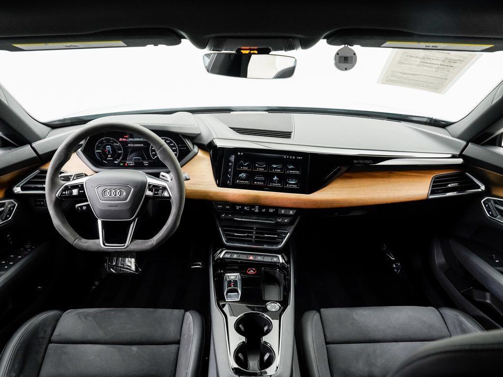 Used 2022 Audi e-tron GT Premium Plus AWD/4WD image 19