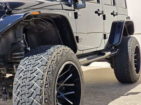 Used 2011 Jeep Wrangler 70th Anniversary w/ Connectivity Group image 34