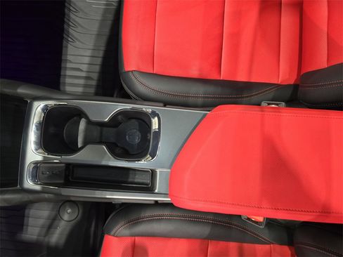 New 2025 Chevrolet Equinox EV RS w/ LPO, Illumination Package image 26