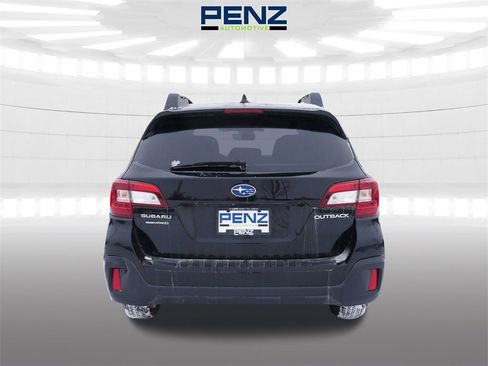 Used 2019 Subaru Outback 2.5i Premium image 6